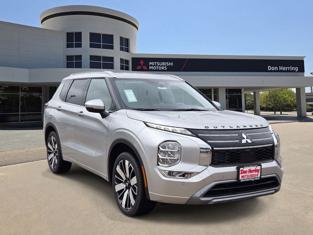 2026 Mitsubishi Outlander SEL in Alloy Silver Metallic — front three-quarter view