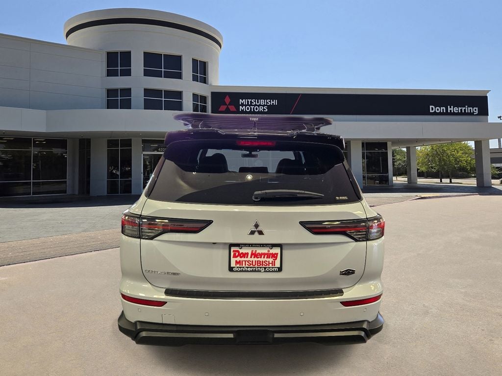 2026 Mitsubishi Outlander — rear three-quarter view