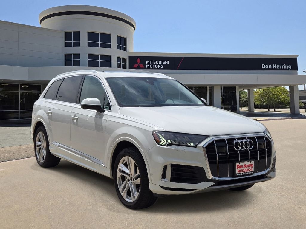 2024 Audi Q7 Premium Plus in Satellite Silver Metallic — front three-quarter view